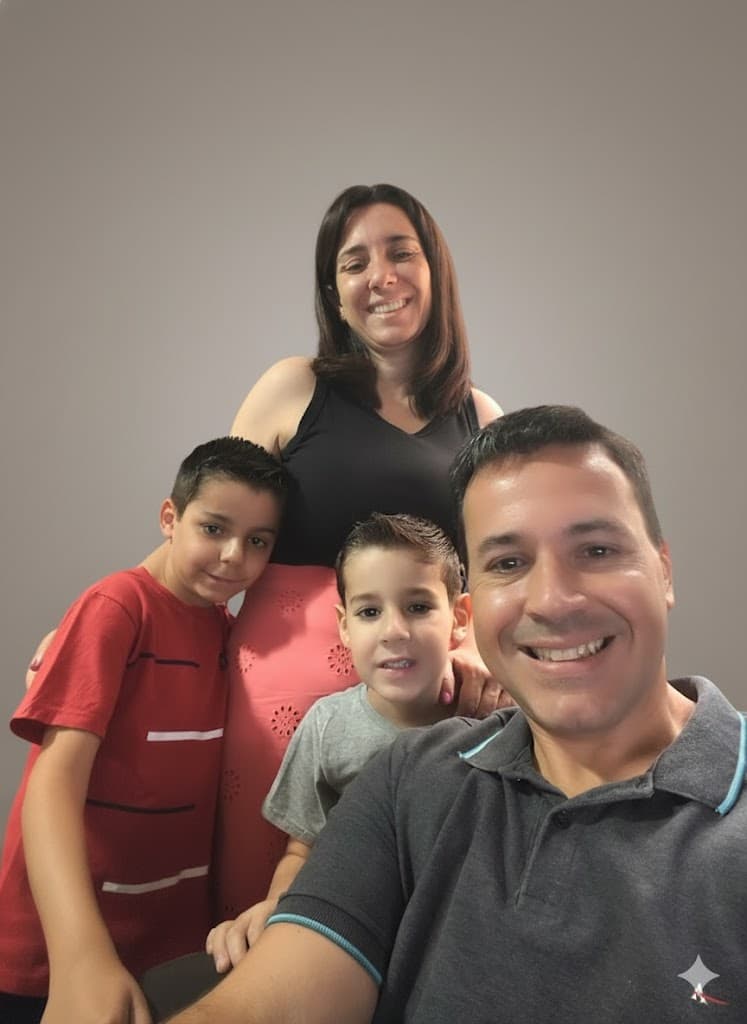 Eduardo Camargo Maia e família